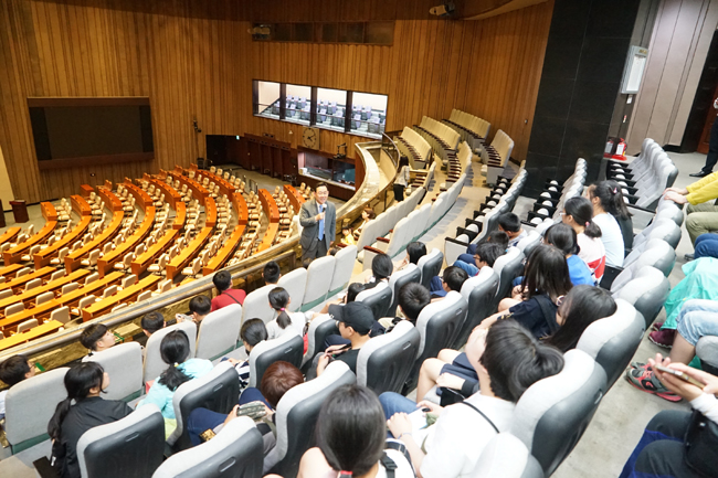 1_울진남부초_수학여행(국회의사당).JPG
