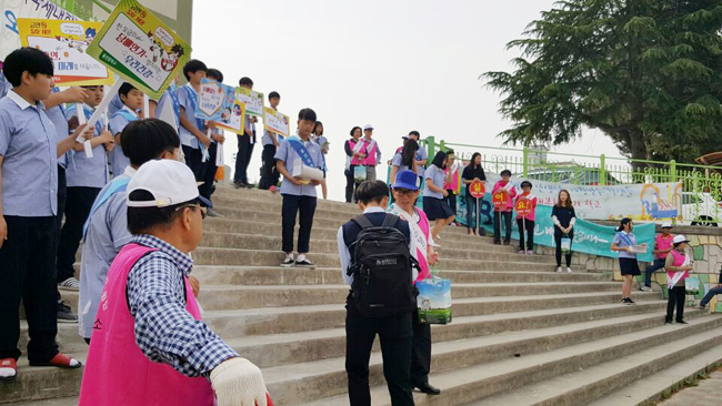 제30회 세계 금연의 날 행사 (울진중1).jpg