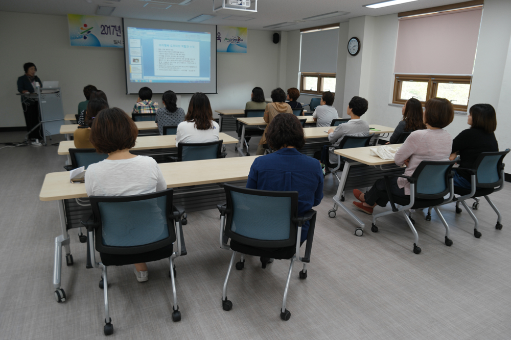 아이행복 도우미 일자리사업 발대식 개최 사진3.JPG