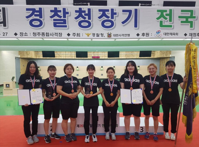 울진군청 사격실업팀 전국 최고의 사격실력을 뽐내다(왼부터 김수경, 김혜민, 이푸름, 서수완, 노보미, 홍승희, 김예지, 편아해).jpg