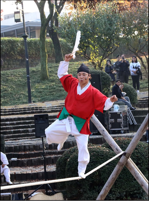 오감 만족 ‘울진대게와 붉은대게 축제’ 욜로와(솟대놀이단_1).jpg