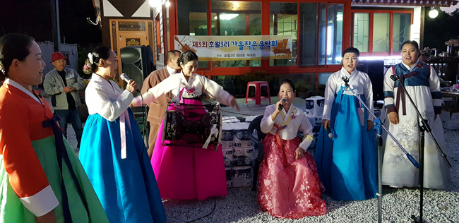 호월3리작은음악회 (13).jpg