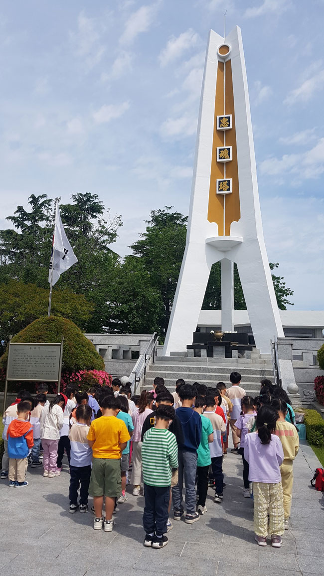 076.jpg
